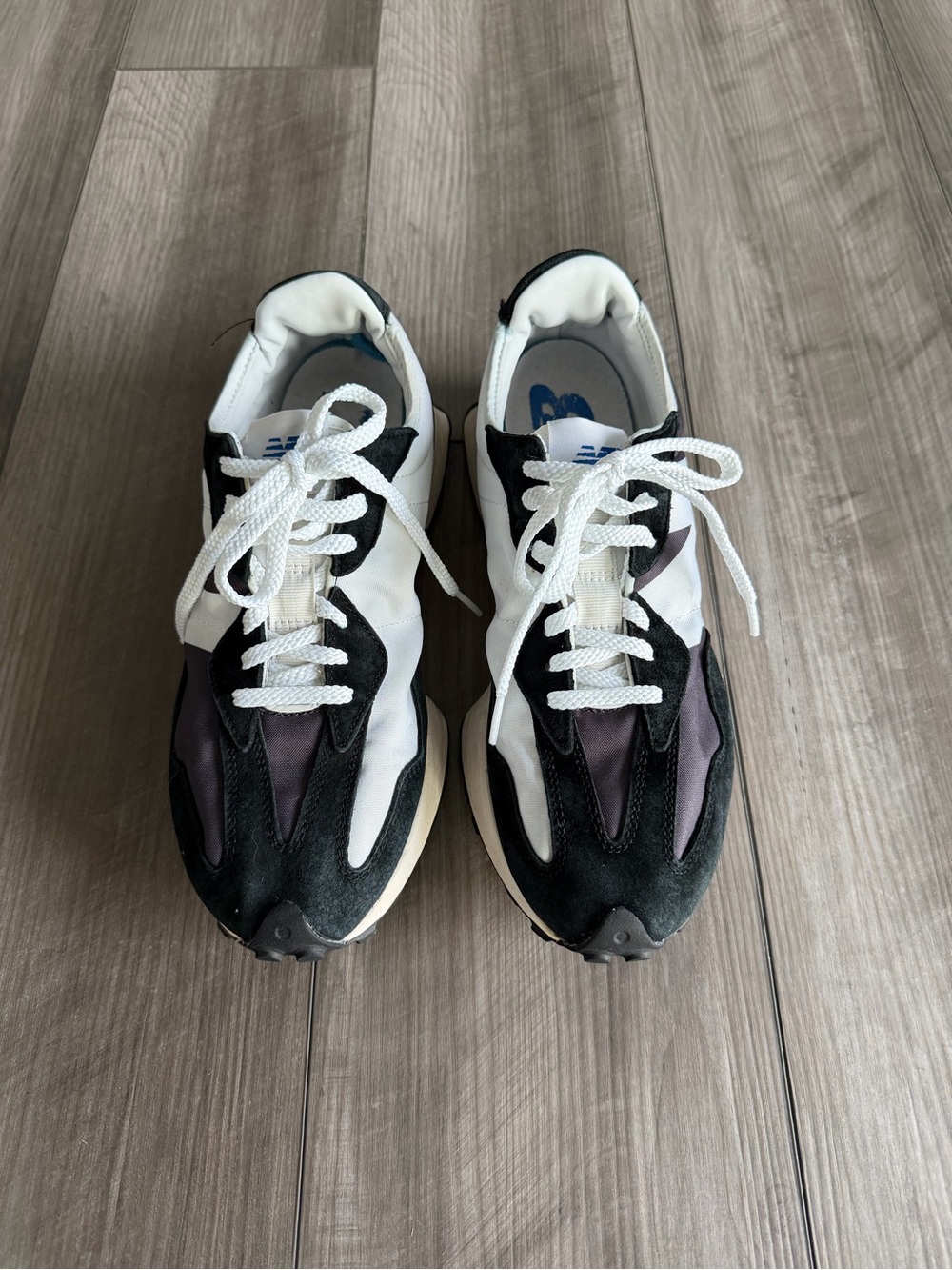 New Balance 327 Sneakers - Picture 2 of 6